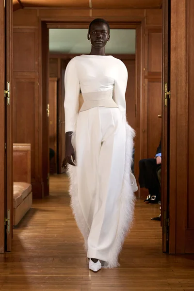 Look 14